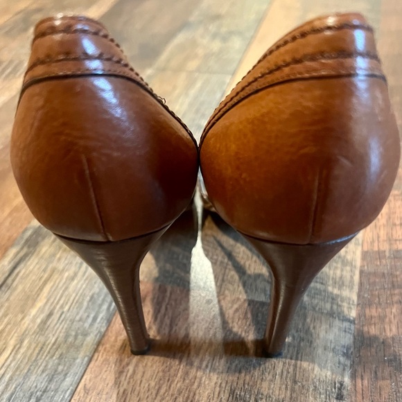 VALENTINO Garavani D'Orsay Peep Toe Pumps Brown 39 1/2 - Picture 10 of 13